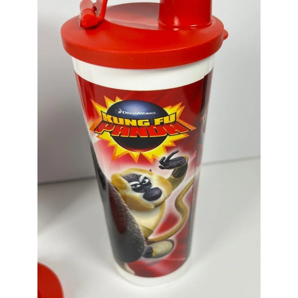 Tupperware Kung Fu Panda Kids Lunch Set Sandwich Keeper #3752, 2 Tumbler #5107